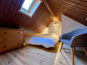 Iron/ironing board, free WiFi, bed sheets - Triplex 8 people | 4 bedrooms Serre Chevalier 1350 (Saint-Chaffrey)