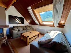 Smart TV, books - Triplex 8 people | 4 bedrooms Serre Chevalier 1350 (Saint-Chaffrey)