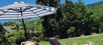Enjoyable 2-bedroom cottage in Afton Virginia.
1.5 miles from the best winery!
