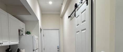 KĂŒhlschrank, Mikrowelle, Ofen, Herdplatte