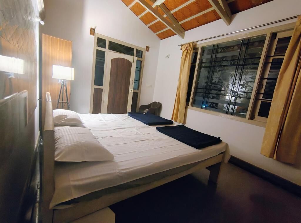 Quarto casal ou duplo luxo, sacada, vista para o rio | Quartos à prova de som, Wi-Fi de cortesia