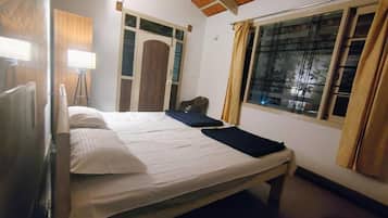 Deluxe Double or Twin Room, Balcony, River View | Soundproofing, free WiFi