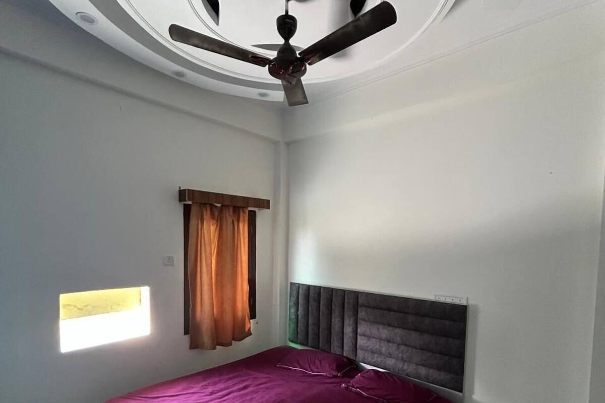 Phòng đôi Deluxe, quang cảnh thành phố | Bàn, truy cập Internet không dây miễn phí