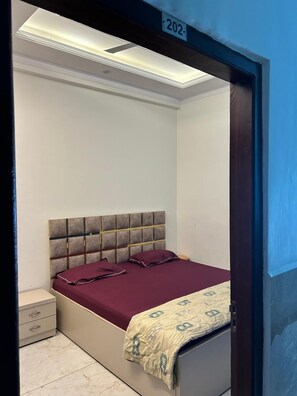 Executive Double Room, City View | Desk, free WiFi