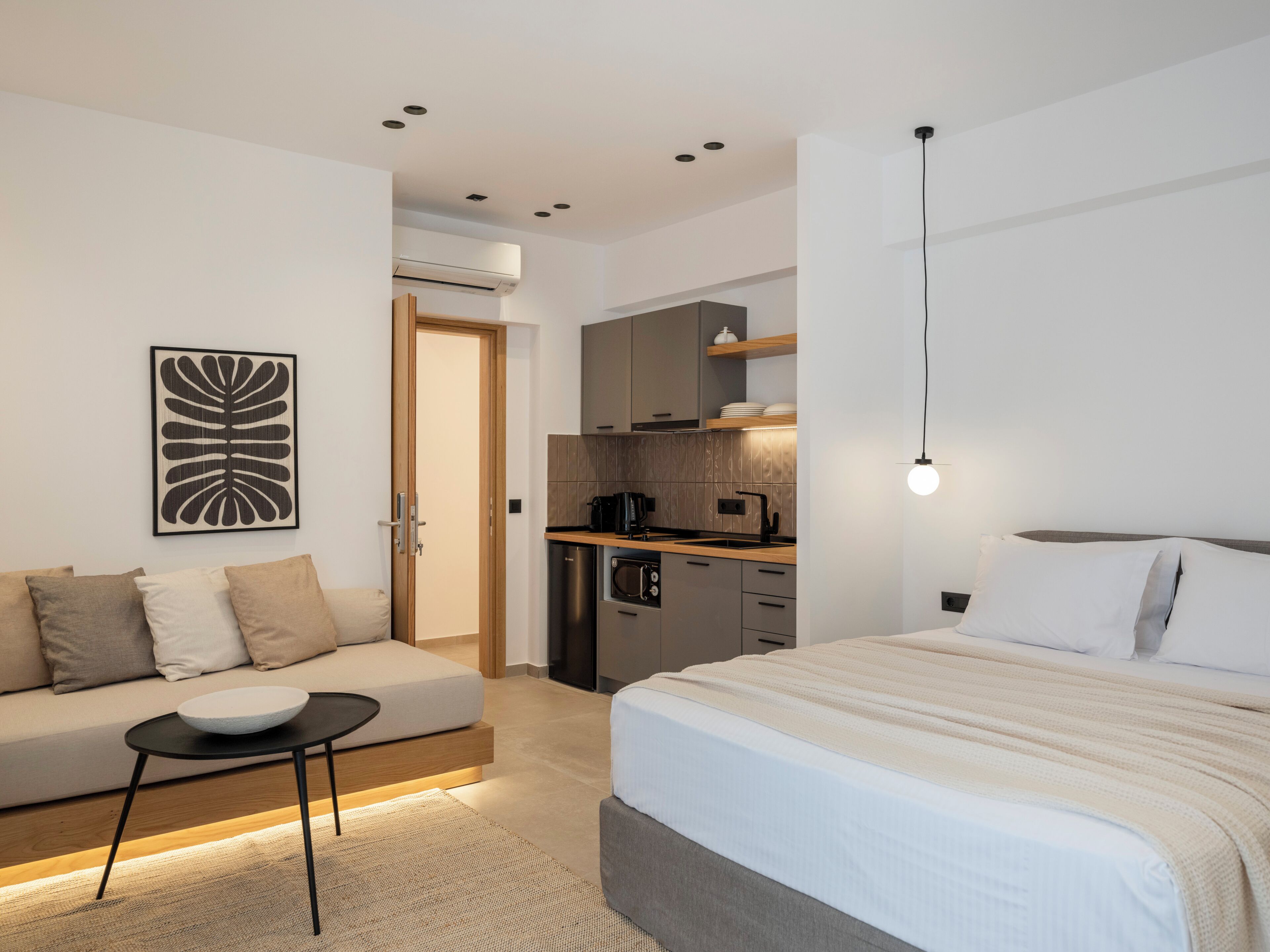 Suite Standard, balcone | Cassaforte in camera, tende oscuranti, insonorizzazione