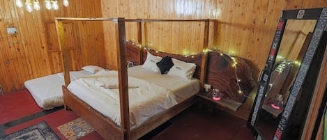 Room, Garden View