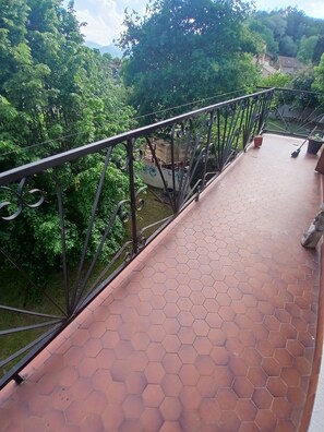 Property grounds -  LOCATION MAISON FAMILIALE – NESTE BAROUSSE 🌿 (Saint-Laurent-de-Neste)