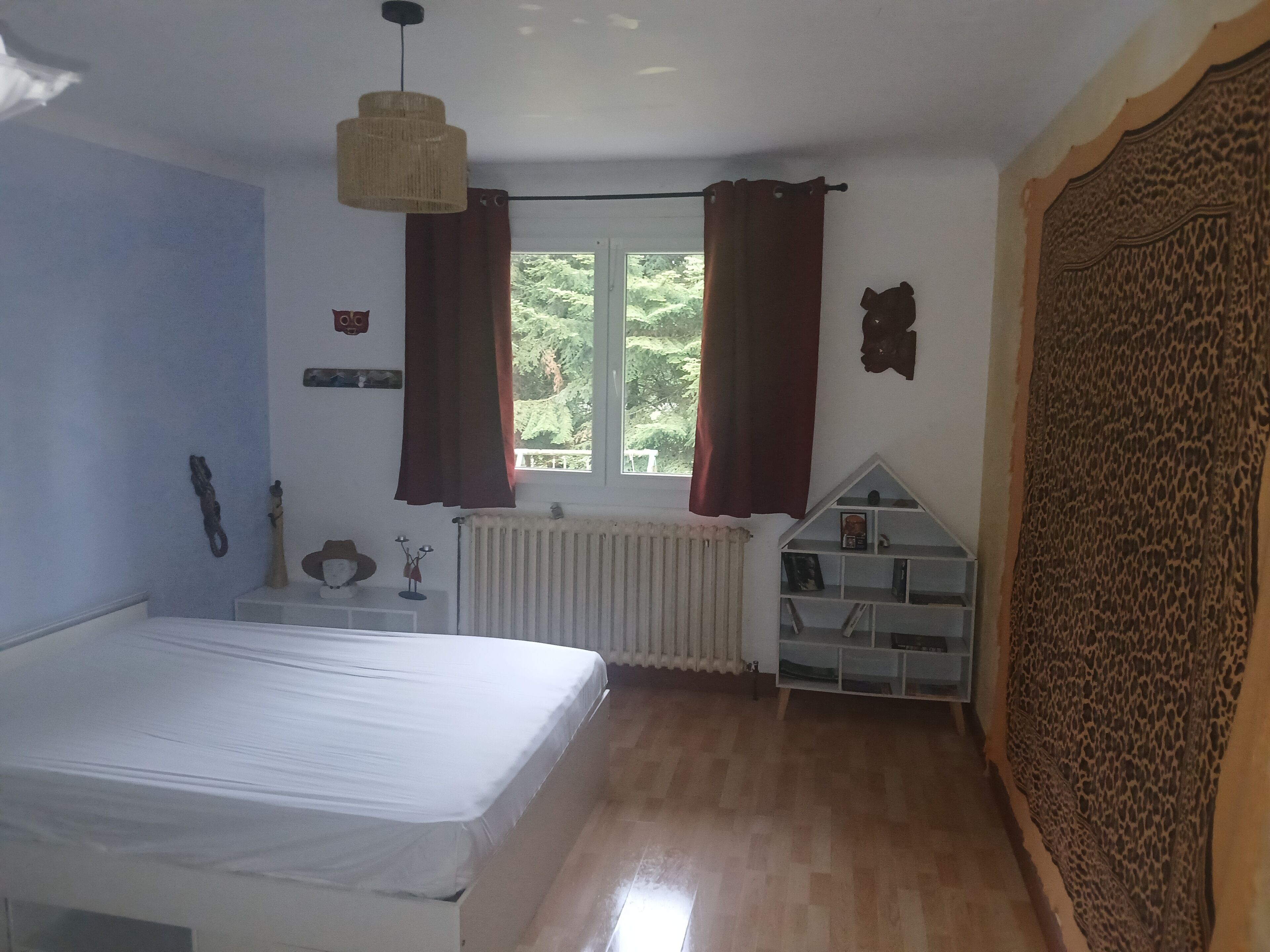 6 bedrooms, iron/ironing board, travel crib, free WiFi