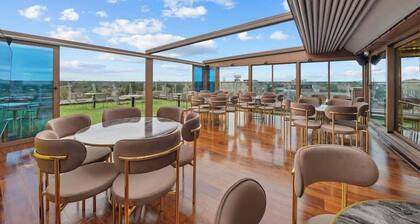 Stylish Double Room | Rooftop Bar & 1 Min to Station