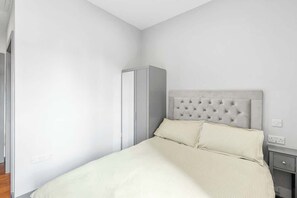 Fer et planche à repasser, Wi-Fi, draps fournis
