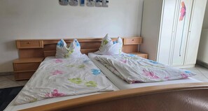 2 habitaciones, wifi gratis y ropa de cama 