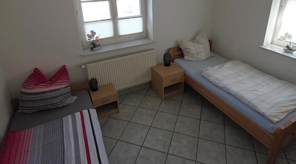 2 habitaciones, wifi gratis y ropa de cama