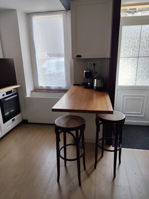 Private kitchen - Comfortable house in the bay (Sallenelles)
