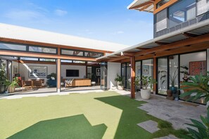 Exterior - Bale Bengong Escape: Tranquil Poolside living (Barrack Point)