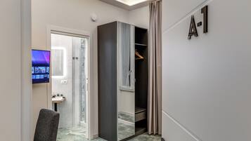 Deluxe-Doppelzimmer | Zimmersafe, Bügeleisen/Bügelbrett, kostenloses WLAN