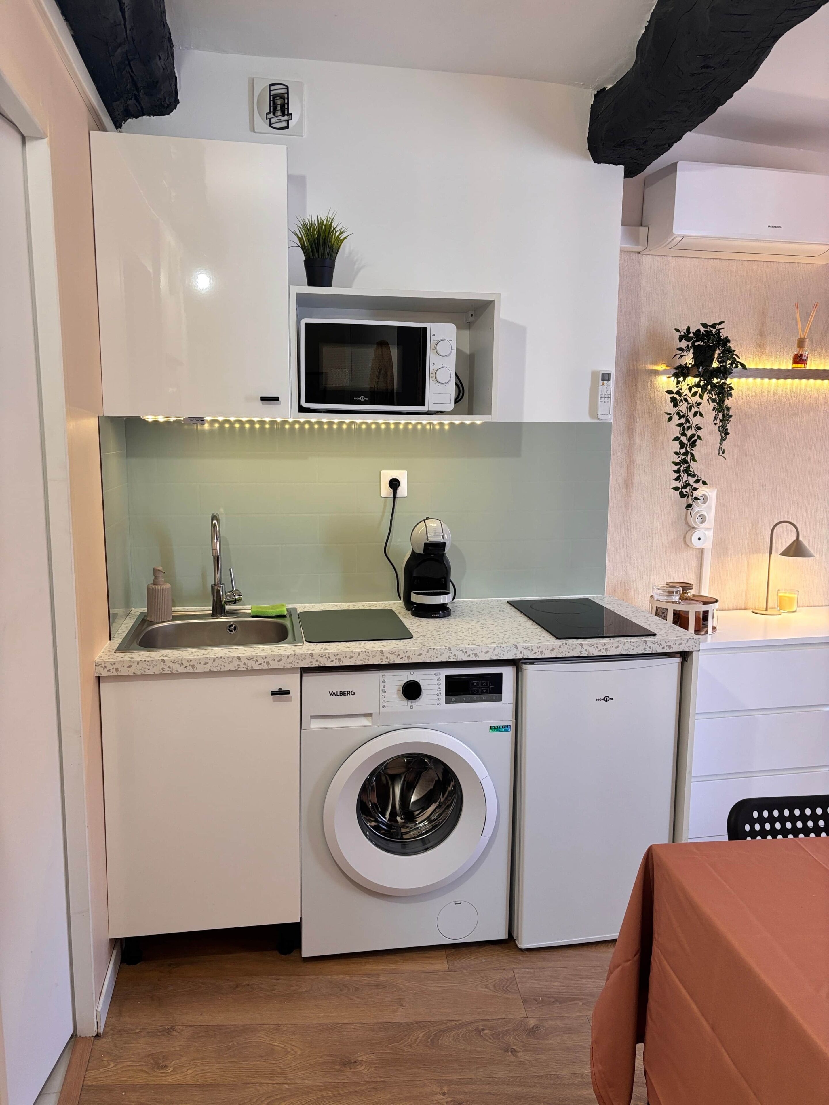 Fridge, microwave, cookware/dishes/utensils