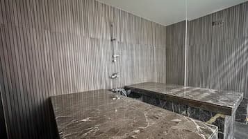 Couples treatment room(s), hot stone massages, deep-tissue massages