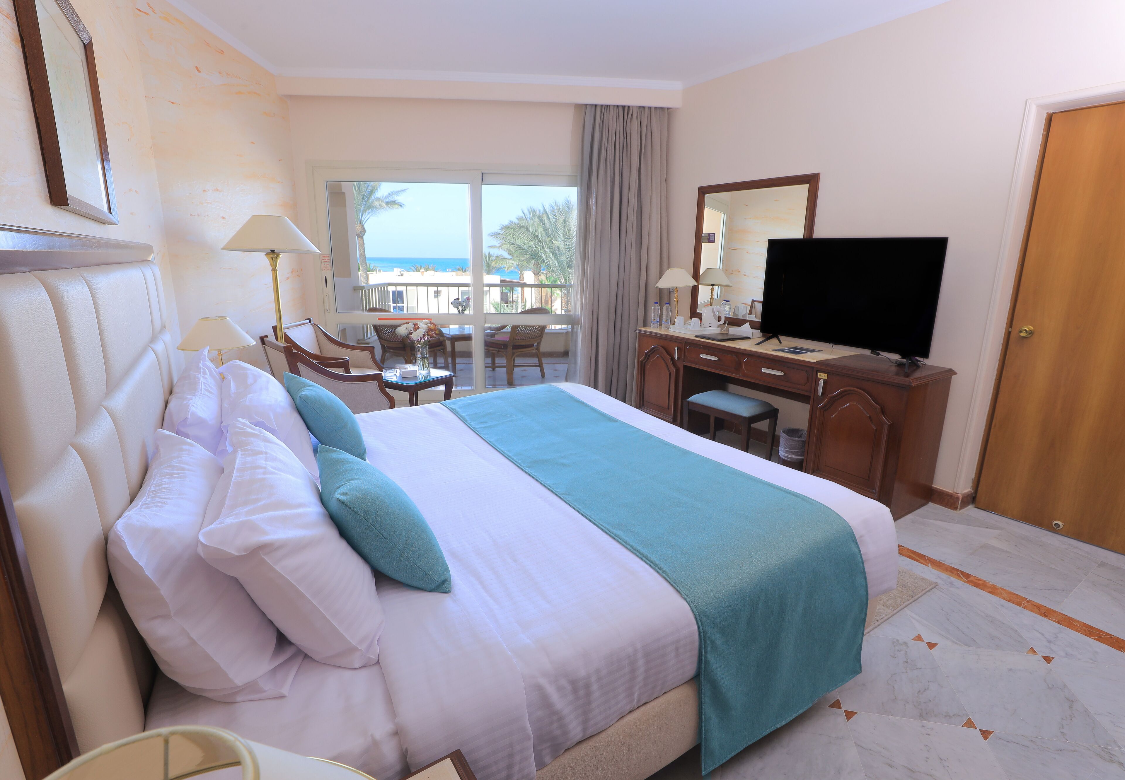 In-room safe, iron/ironing board