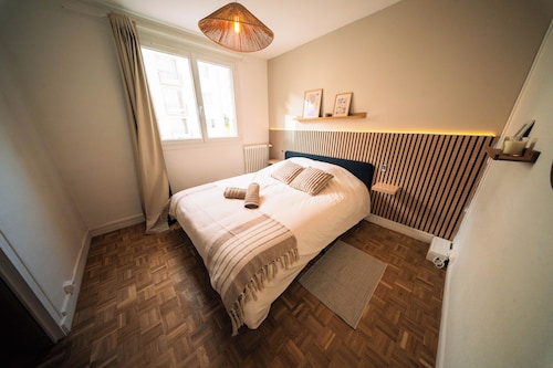 Bright T3 with balcony and parking, 6 pers, Procé