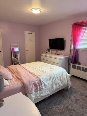 5 Schlafzimmer, Bügeleisen/Bügelbrett, kostenloses WLAN, Bettwäsche