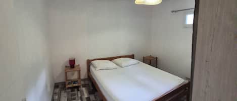 Iron/ironing board, free WiFi