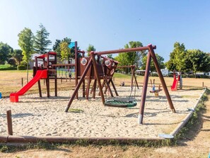 Mobile Home | Garden - Coastal Family Escape for Summers (Brtonigla)