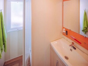 Mobile Home | Bathroom - Coastal Family Escape for Summers (Brtonigla)