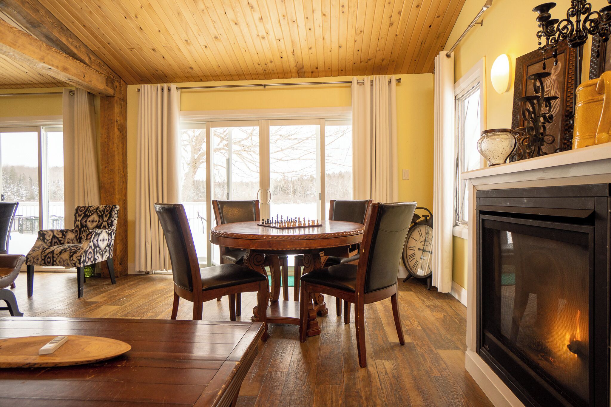 Cottage, Lake View | Dining