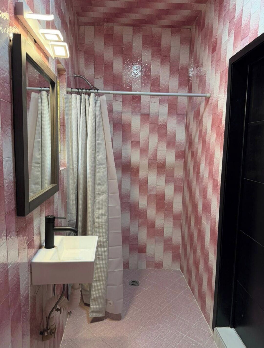 Shower, towels, soap, toilet paper