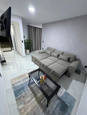 Living area - Casa Azteca de Oro (San Sebastián Xolalpa)
