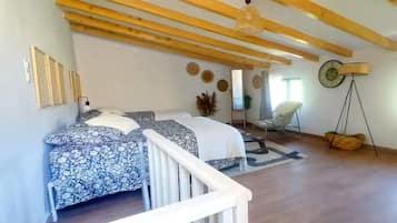 2 bedrooms, bed sheets