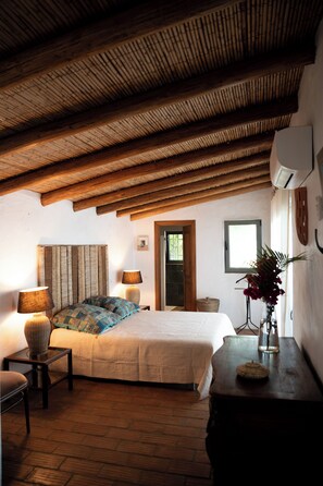 Iron/ironing board, WiFi, bed sheets - Vrbo Property (Estói)