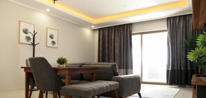 Suite with Private Pool | Interior