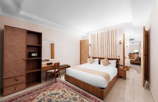 Family Studio | In-room safe, free WiFi