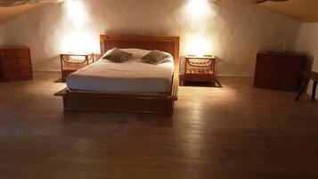 6 chambres, fer et planche à repasser, Wi-Fi gratuit
