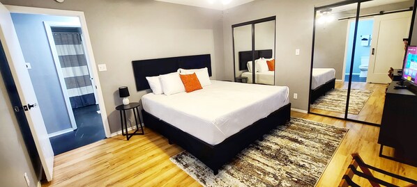 2 bedrooms, desk, iron/ironing board, free WiFi