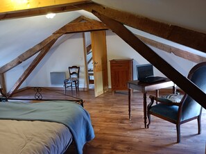 Strykejern/-brett, wi-fi og sengetøy
