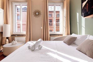 1 bedroom, in-room safe, desk, iron/ironing board - Cocon Heliot hypercentre Toulouse métro A&B Jean Jaurès - Pl. Wilson - Capitole (Toulouse)