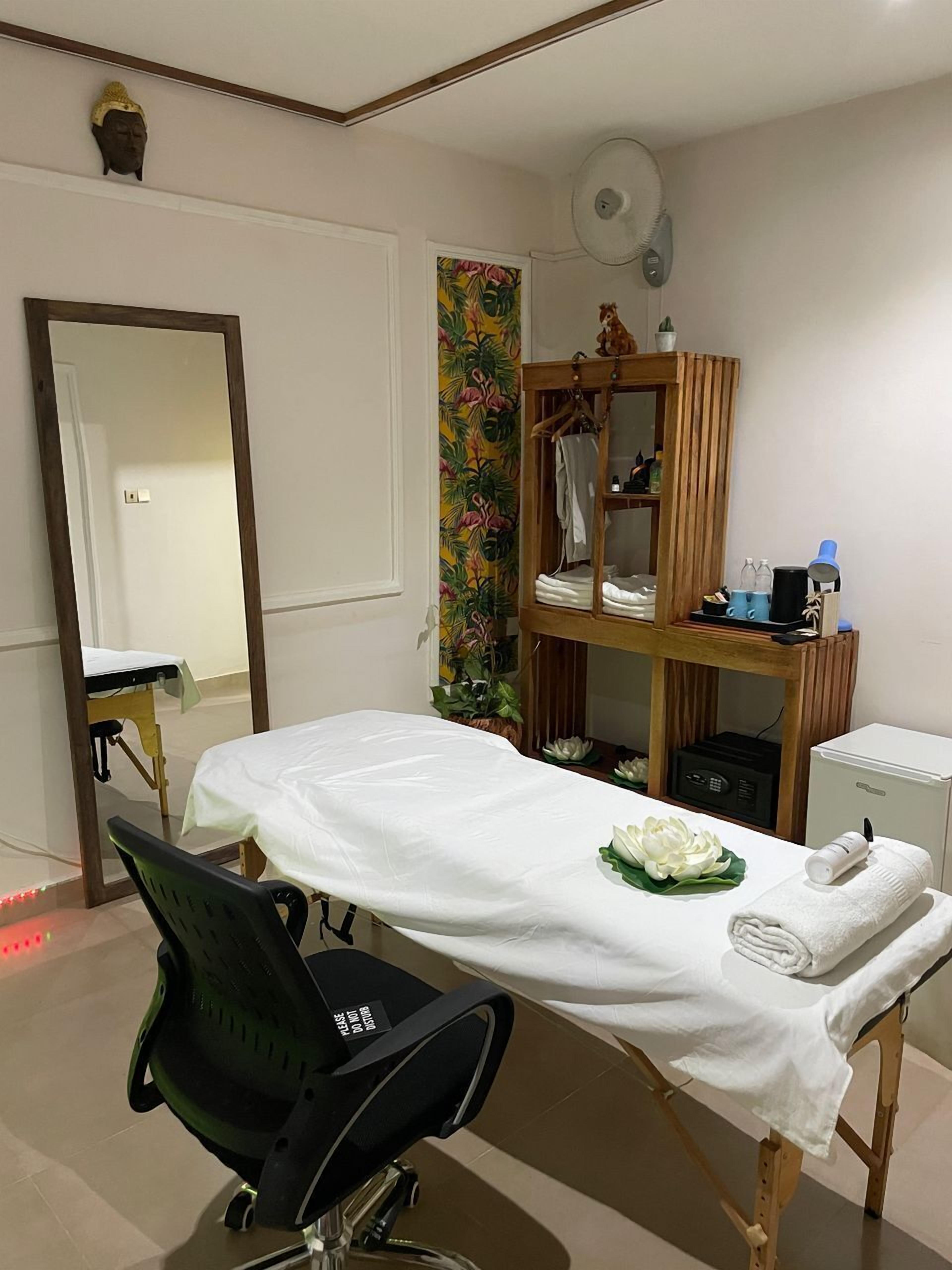 Deep-tissue massages, Swedish massages, Thai massages, sports massages