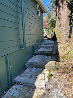 Property grounds - Orange Door at Lake Serene (Lynnwood)