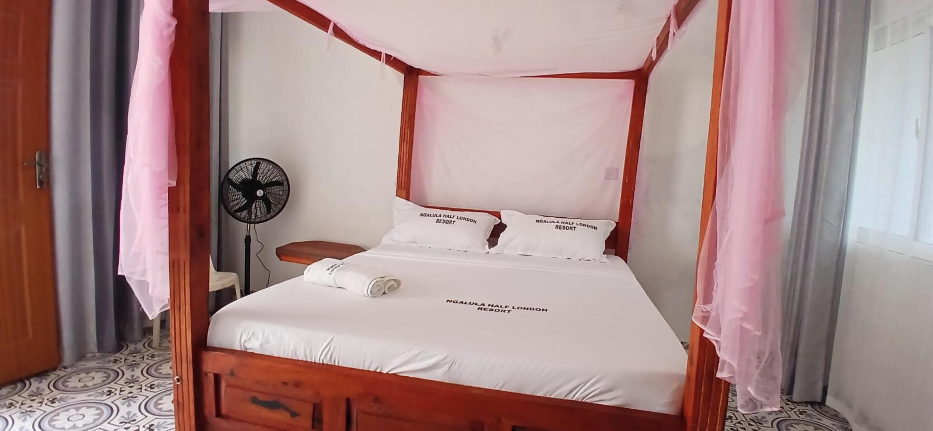 Egyptian cotton sheets, premium bedding, memory foam beds, desk