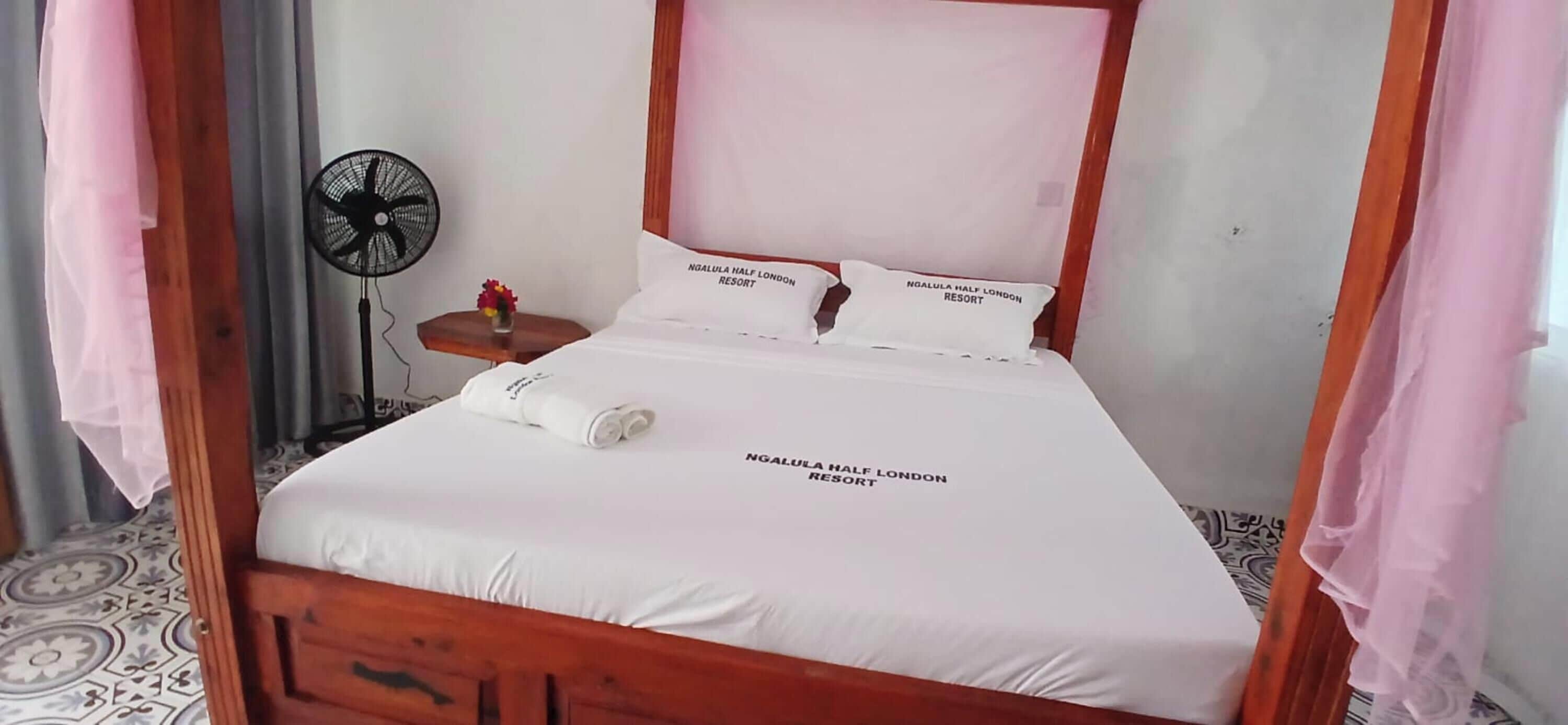Egyptian cotton sheets, premium bedding, memory foam beds, desk