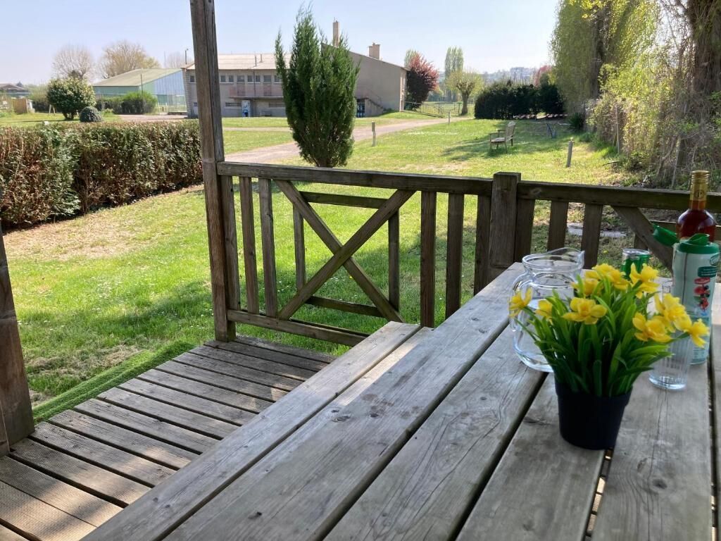 Basic Mobile Home, River View | Terrace/patio