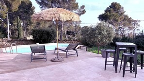 Outdoor dining - Vrbo Property (Ceyreste)