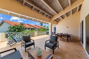 Outdoor dining - Kas Di Johannes, Blue Bay (Willemstad)