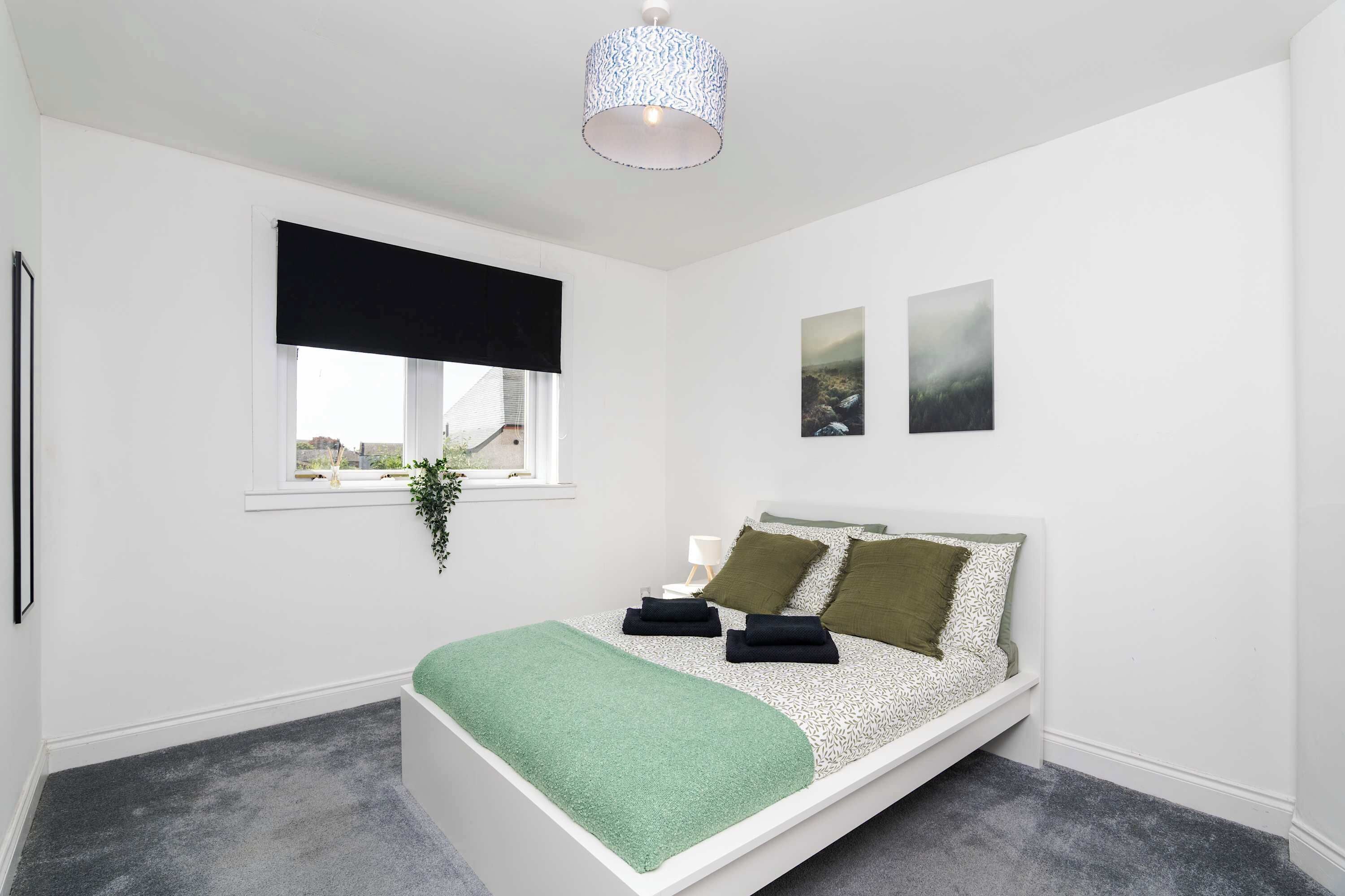 3 bedrooms, desk, iron/ironing board, WiFi
