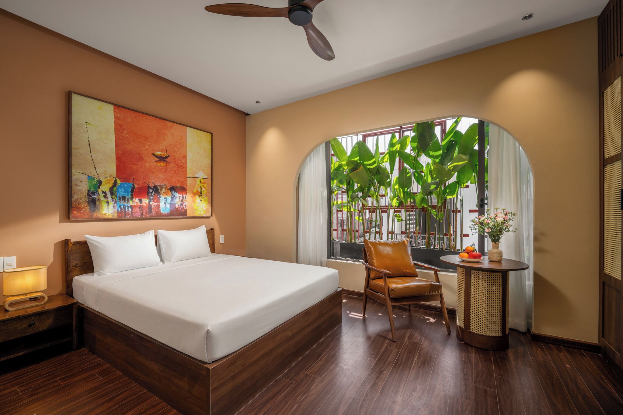 Signature Villa, 5 Bedrooms, Bathtub | Individually decorated, individually furnished, desk, laptop workspace