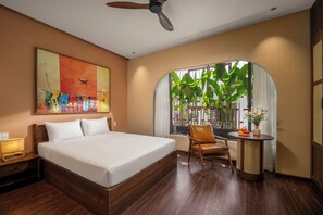 Signature Villa, 5 Bedrooms, Bathtub | Individually decorated, individually furnished, desk, laptop workspace - The Sage Villa - 5BR Mini Pool and Sauna (An Hai)