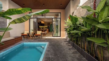 Signature Villa, 5 Bedrooms, Bathtub | Pool | Outdoor pool