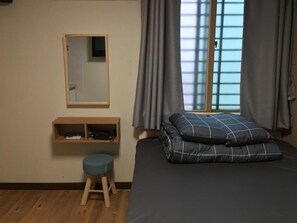 Basic Studio - Family House Hongdae (Seoul)